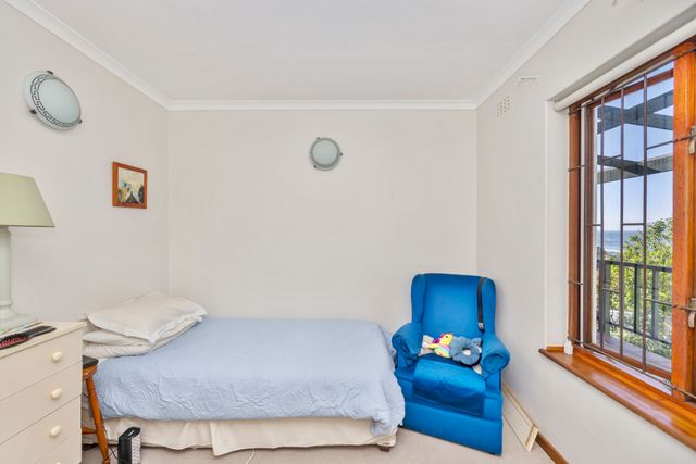 To Let 6 Bedroom Property for Rent in Fish Hoek Western Cape